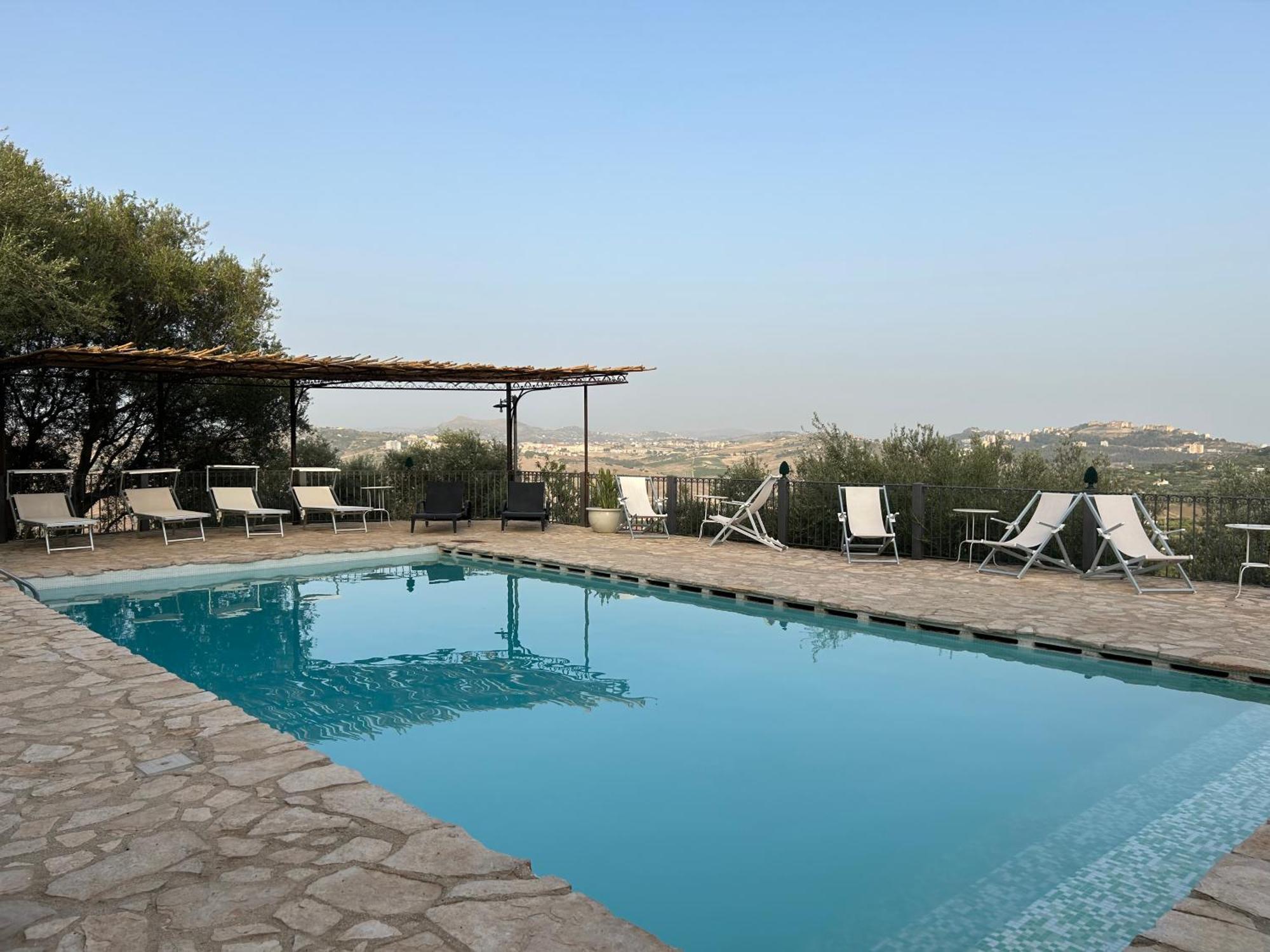 Roba Degli Ulivi Bed & Breakfast Agrigento Ngoại thất bức ảnh