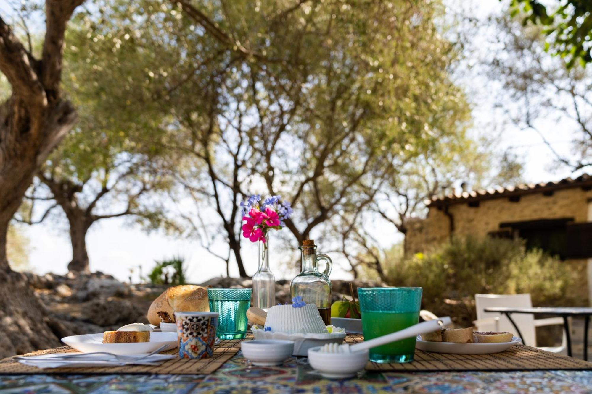 Roba Degli Ulivi Bed & Breakfast Agrigento Ngoại thất bức ảnh